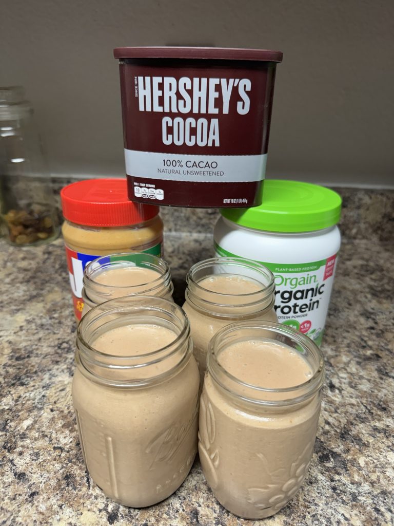 Easy Vegan Chocolate Peanut Butter Smoothie with milk (2024)